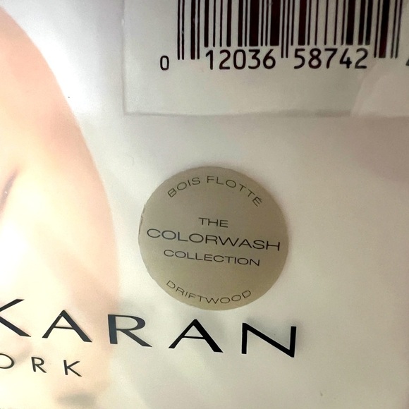 NWT~ 2 Pair of Donna Karan “Driftwood” Sheer Control Top Hosiery ~Small Petite - Picture 3 of 8